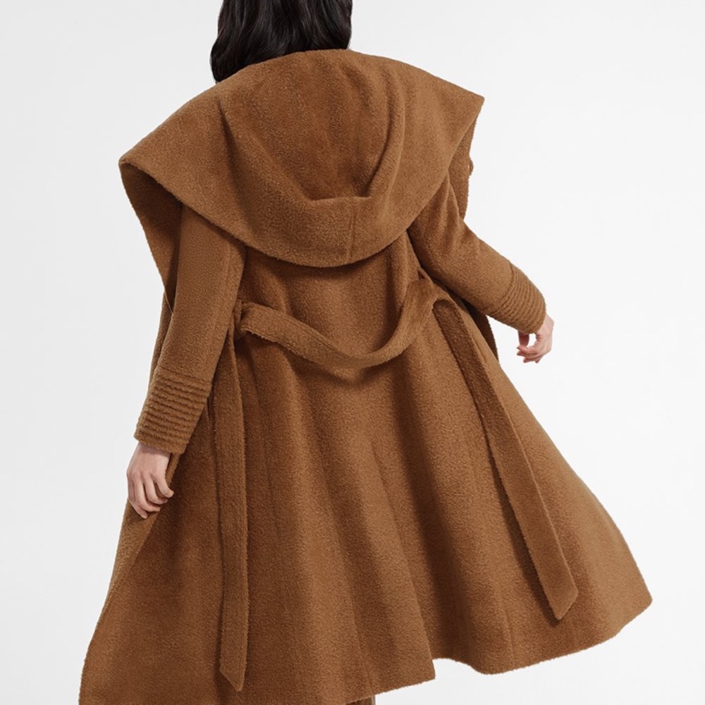 Brand new Sentaler shawl collar baby alpage coat